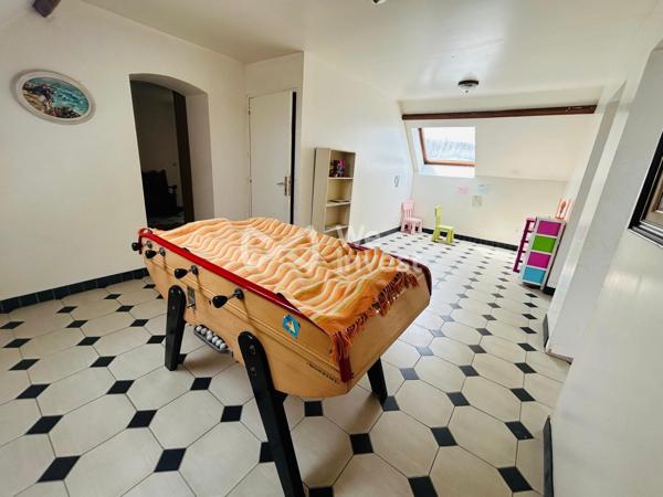 Maison familiale à Nanteuil-les-Meaux - 11 pièces - 240m²