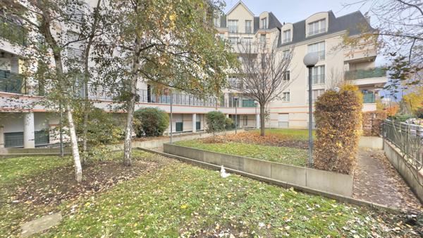 APPARTEMENT 3 PIÈCES EN REZ DE CHAUSSÉE À 10MN DE GARE RER C DE JUVISY