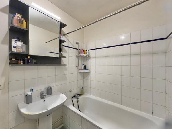 APPARTEMENT 3 PIÈCES EN REZ DE CHAUSSÉE À 10MN DE GARE RER C DE JUVISY