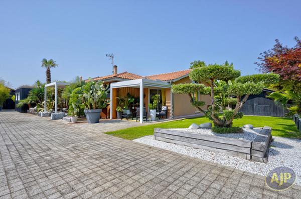 Maison à vendre Martignas Sur Jalle - 8 pièces, 210m² avec 5 chambre(s) à 776 250€ - AJP Immobilier Martignas-sur-Jalle