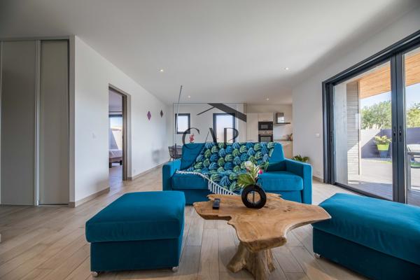 Lecci (20137) Investissement premium : Villa de prestige ***** de plain-pied T4 de 96m² avec piscine privée - plage de Cala