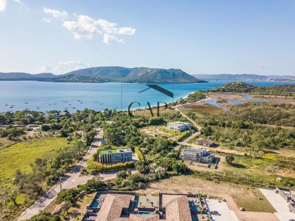 Lecci (20137) Investissement premium : Villa de prestige ***** de plain-pied T4 de 96m² avec piscine privée - plage de Cala