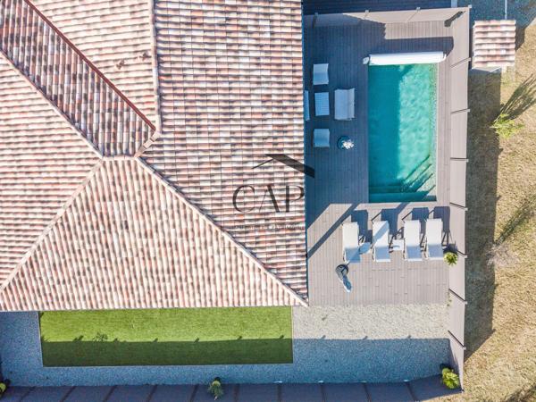 Lecci (20137) Investissement premium : Villa de prestige ***** de plain-pied T4 de 96m² avec piscine privée - plage de Cala