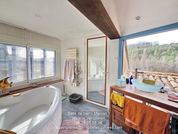 Propriété deux maisons 19ha de terrain