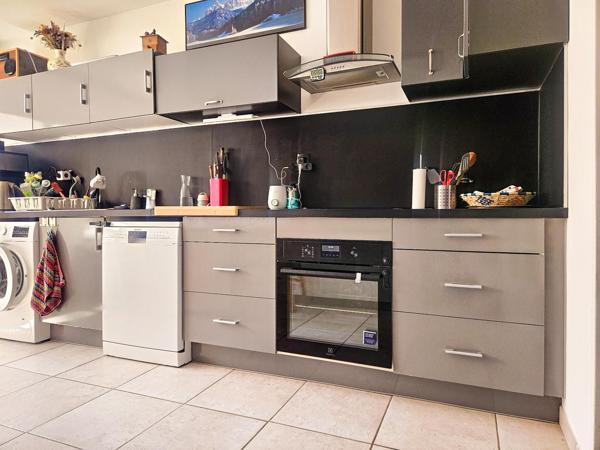 T3 de 78 m² dernier étage, balcon et cave dans le 8e à Marseille