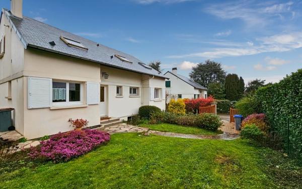 Maison à vendre    7 pièces • 145 m2 Chambourcy