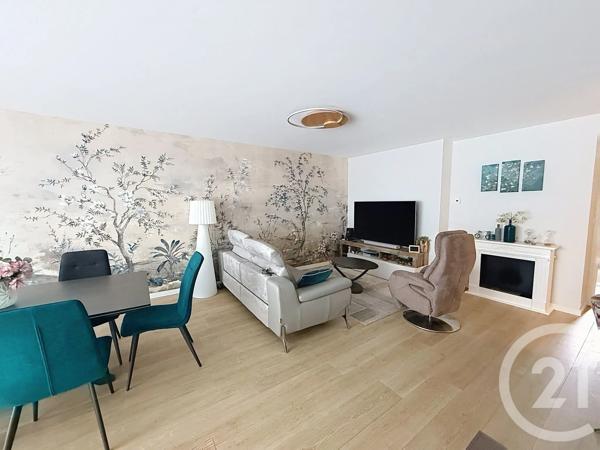 Appartement F3 à vendre  3 pièces - 77,12 m 2   COMPIEGNE  - 60