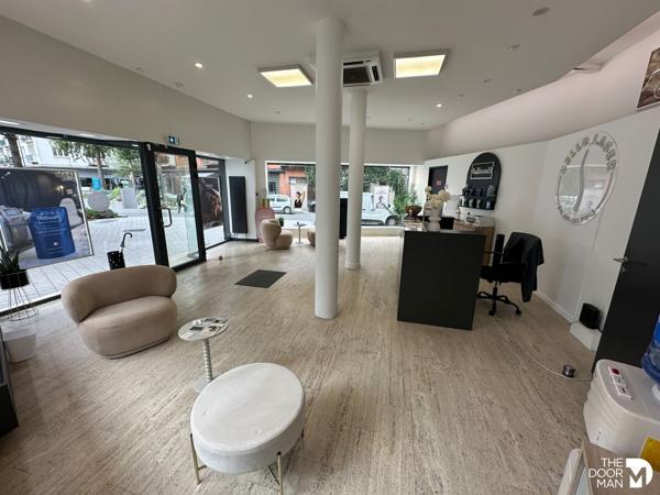 Locaux commerciaux - À louer - 110 m² - VALENCIENNES | The Door Man