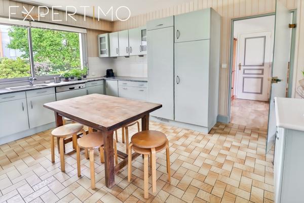 Le Relecq-Kerhuon (29480) Maison familiale rénovée avec vue dégagée et aperçu mer – 188 m² utiles – Le Relecq-Kerhuon
