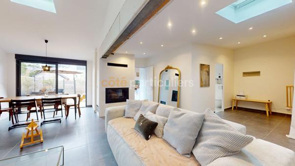 Vente
                Maison147,89 m² - 6 Pièces -
                    Granville (50400)