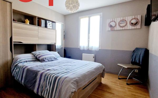 Maison à vendre    5 pièces •  Port-des-Barques