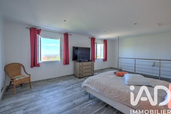 Maison à vendre 6 pièces 225 m² Les Adrets-de-l'Estérel