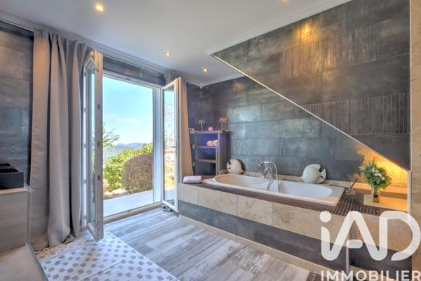 Maison à vendre 6 pièces 225 m² Les Adrets-de-l'Estérel