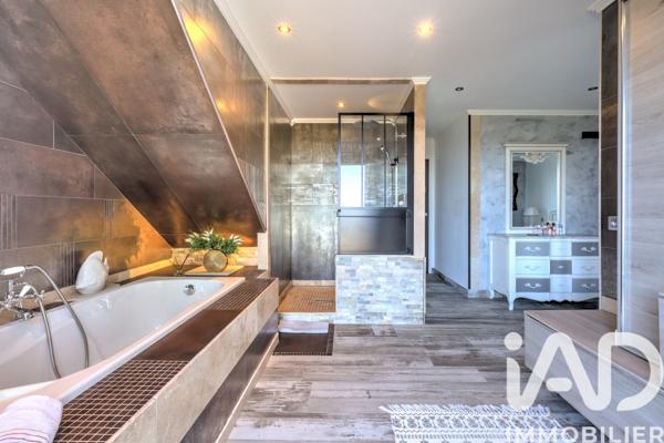 Maison à vendre 6 pièces 225 m² Les Adrets-de-l'Estérel