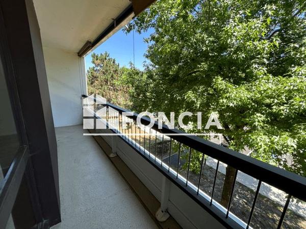 Location Appartement 3 pièces 80.93 m² - 24 RUE DES RESEDAS Pessac 33600