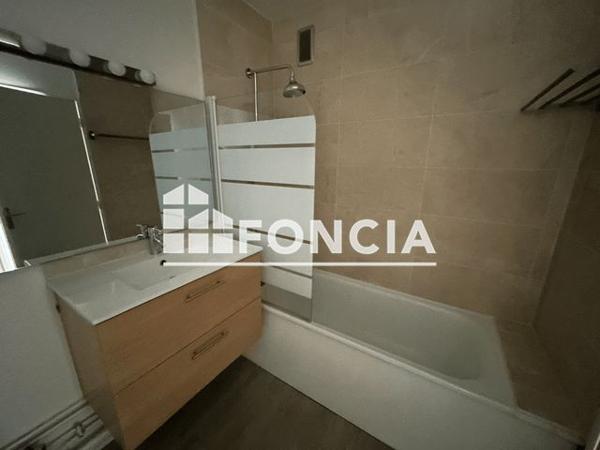 Location Appartement 3 pièces 80.93 m² - 24 RUE DES RESEDAS Pessac 33600