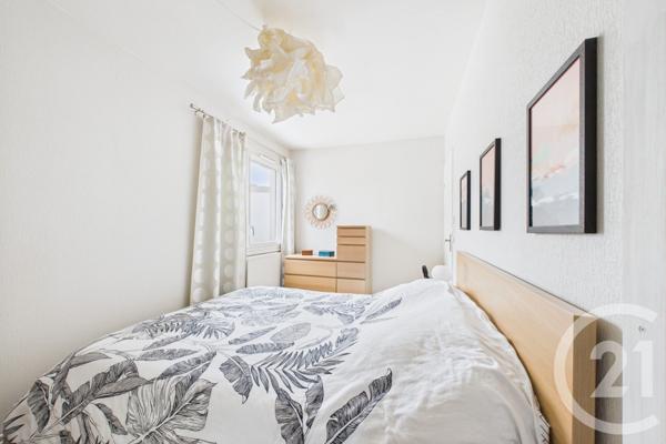 Appartement T5 à vendre  5 pièces - 95,66 m2 EYSINES - 33