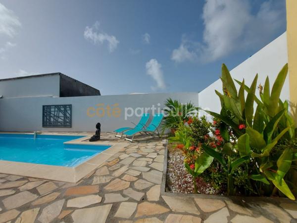 Vente
                Maison106 m² - 4 Pièces -
                    SAINT FRANCOIS (97118)
