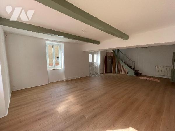 MIELAN (32) Charmante maison de village sur cour, proche tous commerces/commodités.