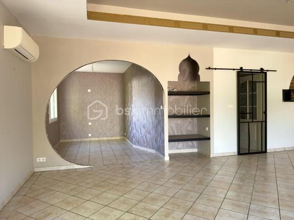 Maison traditionnelle de 218 m²