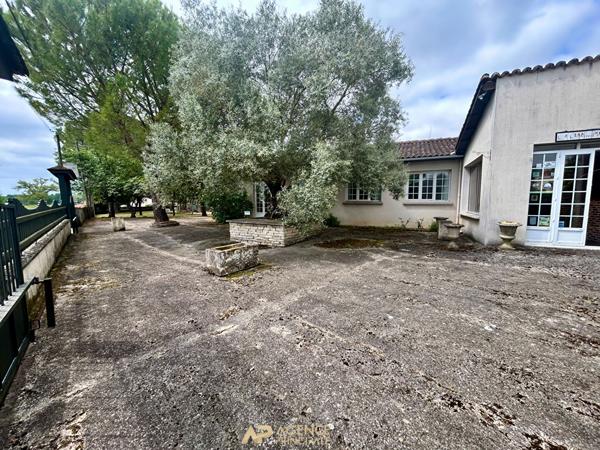 Belle opportunité à double destination Mérignac (16) 226 800 € **  - Référence  FB715E