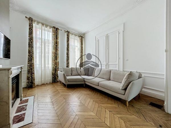 Location                                                      Maison
                        
                     7 pièces                      202 m2                     à Saint-Quentin