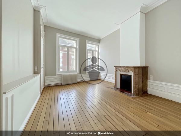 Location                                                      Maison
                        
                     7 pièces                      202 m2                     à Saint-Quentin