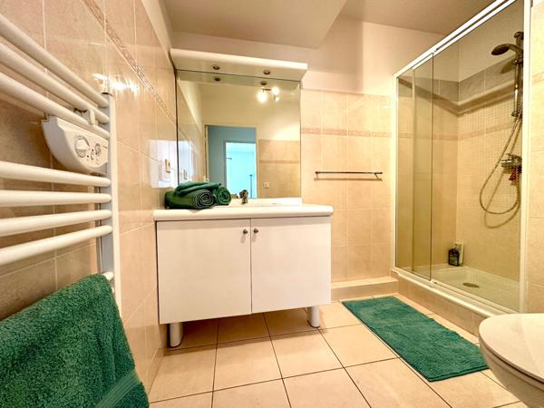 SUPERBE APPARTEMENT 2 PIECES DE 45 M2 EN REZ DE JARDIN