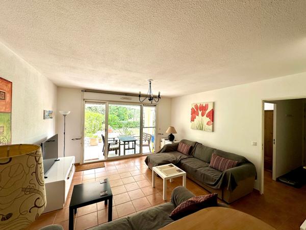 SUPERBE APPARTEMENT 2 PIECES DE 45 M2 EN REZ DE JARDIN