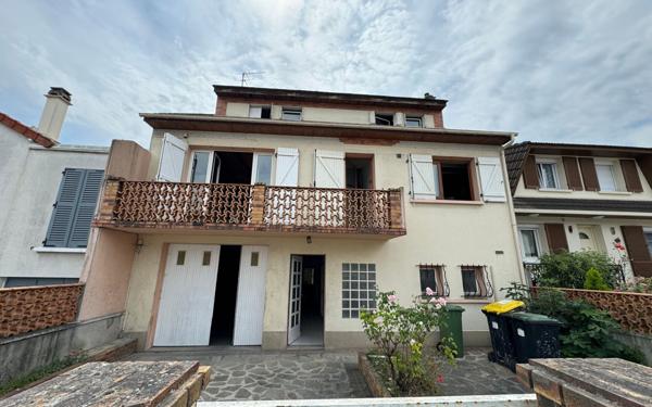 Maison à vendre    6 pièces • 210 m2 Le Blanc-Mesnil