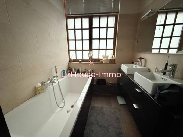 Maison à louer 7 pièces de 147 m²