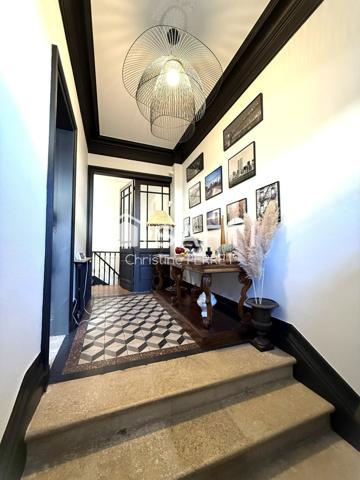 Élégante Maison en Pierre T6 avec Jardin & Piscine Plein Sud