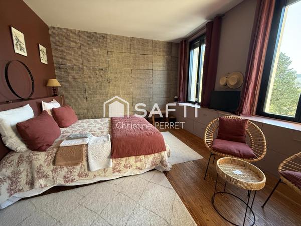 Élégante Maison en Pierre T6 avec Jardin & Piscine Plein Sud