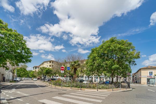 Appartement 49 m2 carrez + 59 m2 de surface habitable