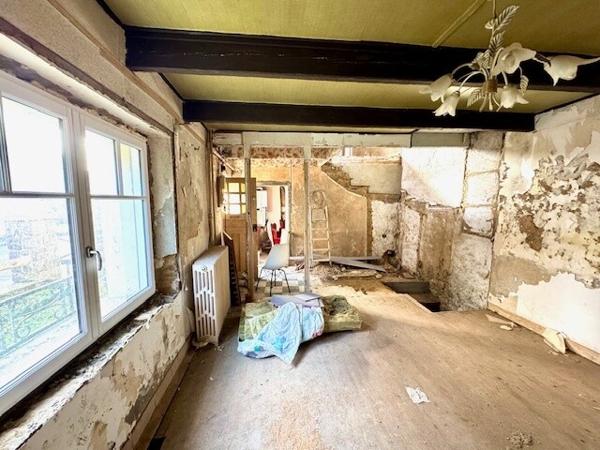 CHATELAUDREN centre, Maison à rénover