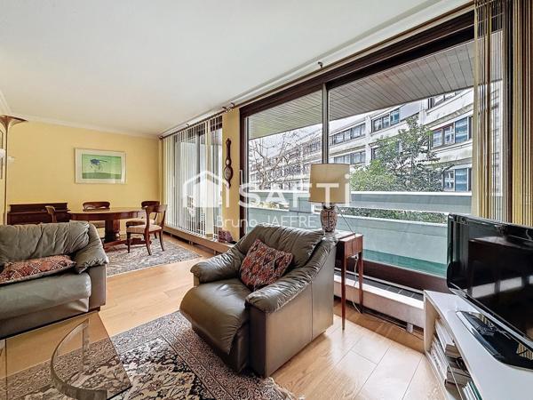 Paris 15 - 106 m²,  3/4 CH, terrasse 14 m²