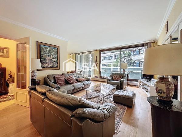 Paris 15 - 106 m²,  3/4 CH, terrasse 14 m²