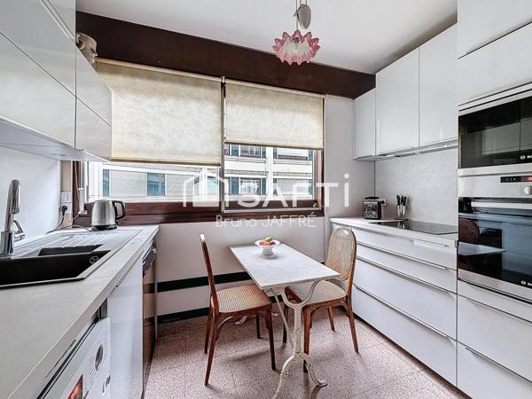 Paris 15 - 106 m²,  3/4 CH, terrasse 14 m²