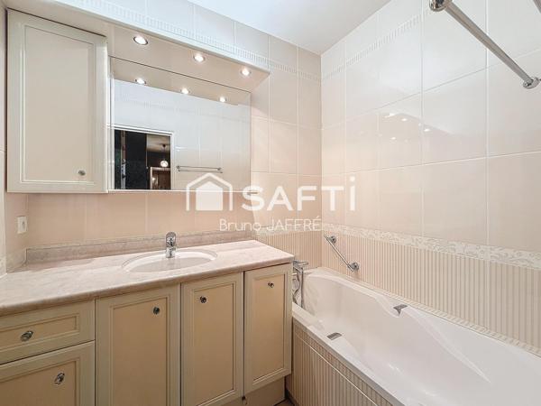 Paris 15 - 106 m²,  3/4 CH, terrasse 14 m²