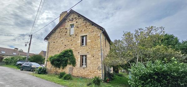 Maison mitoyenne de 130 m² à Cénac-et-Saint-Julien sur 1193 m² de terrain.