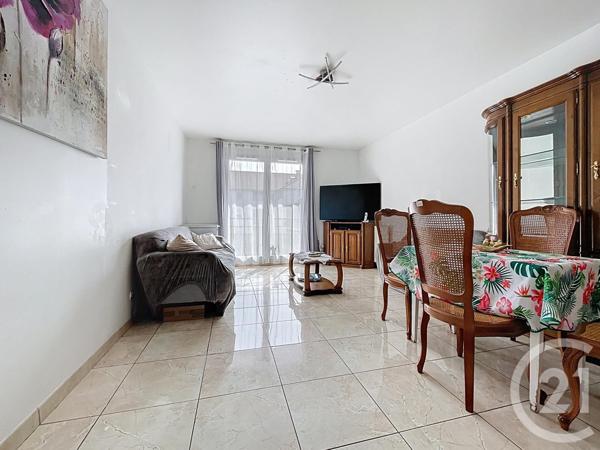 Appartement F3 à vendre  3 pièces - 62,80 m2 MOISSY CRAMAYEL - 77