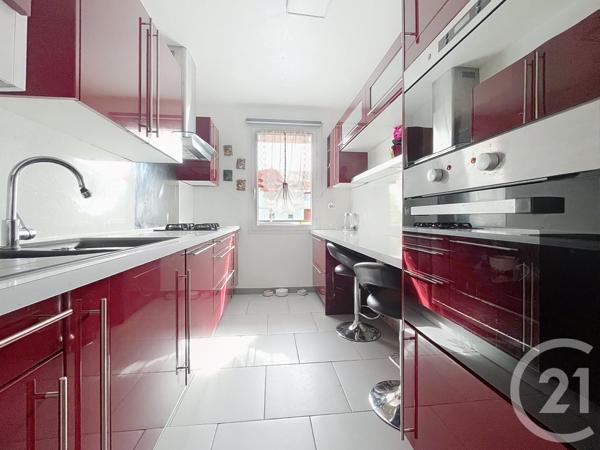 Appartement F3 à vendre  3 pièces - 62,80 m2 MOISSY CRAMAYEL - 77