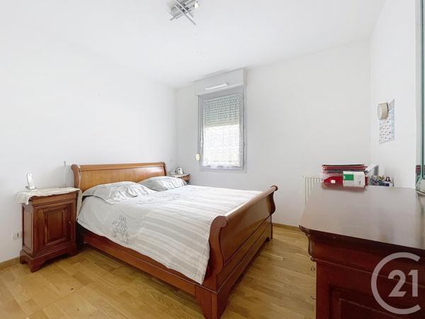 Appartement F3 à vendre  3 pièces - 62,80 m2 MOISSY CRAMAYEL - 77