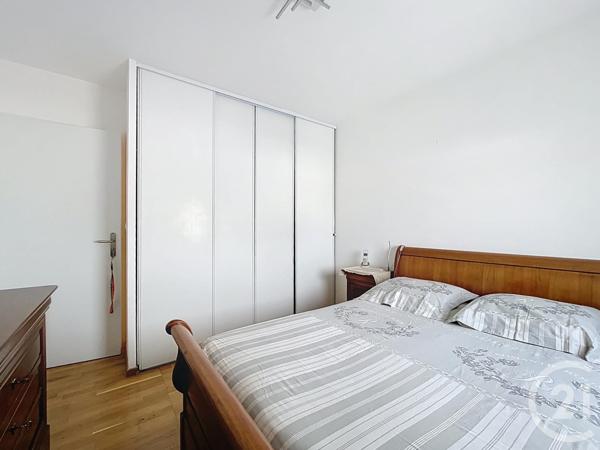 Appartement F3 à vendre  3 pièces - 62,80 m2 MOISSY CRAMAYEL - 77