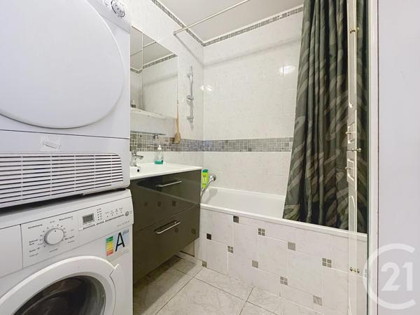 Appartement F3 à vendre  3 pièces - 62,80 m2 MOISSY CRAMAYEL - 77