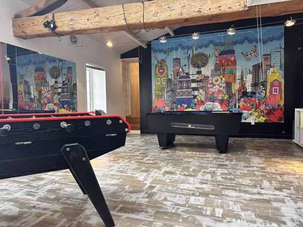 PROPRIÉTÉ DE CARACTÈRE À DOMPIERRE SUR MER.