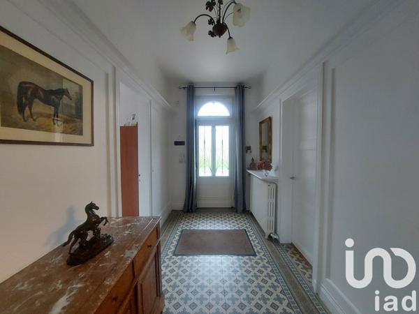 Maison 8 pièces de 221 m² à Roisel (80240)