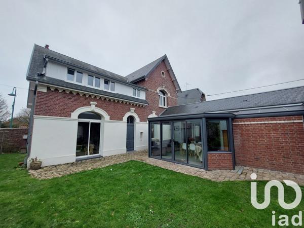 Maison 8 pièces de 221 m² à Roisel (80240)