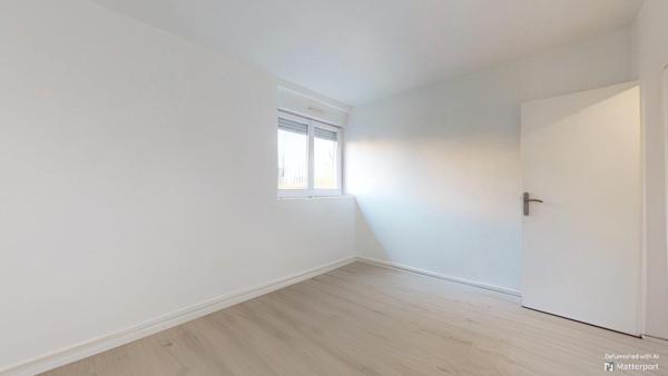 Appartement 3 pièces 48m2 - Metro L7