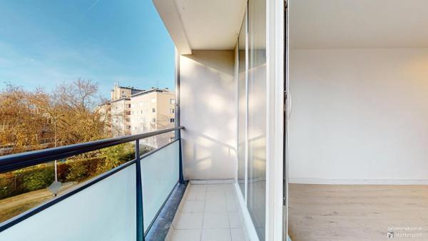 Appartement 3 pièces 48m2 - Metro L7